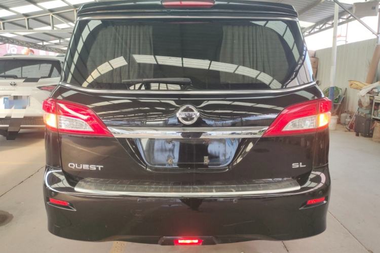 Used Nissan Quest 2015 3.5L SL Exterior 4