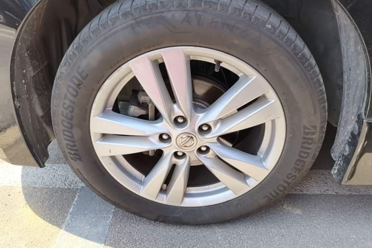 Used Nissan Quest 2015 3.5L SL Exterior 4