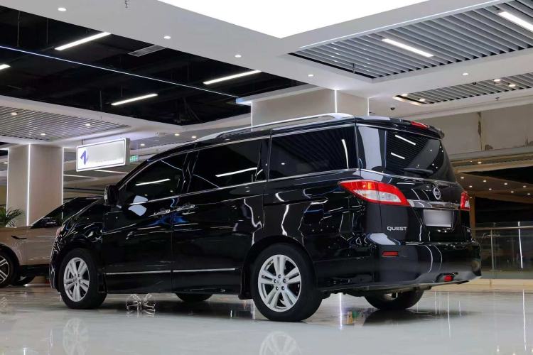 Used Nissan Quest 2015 3.5L SL Exterior 4
