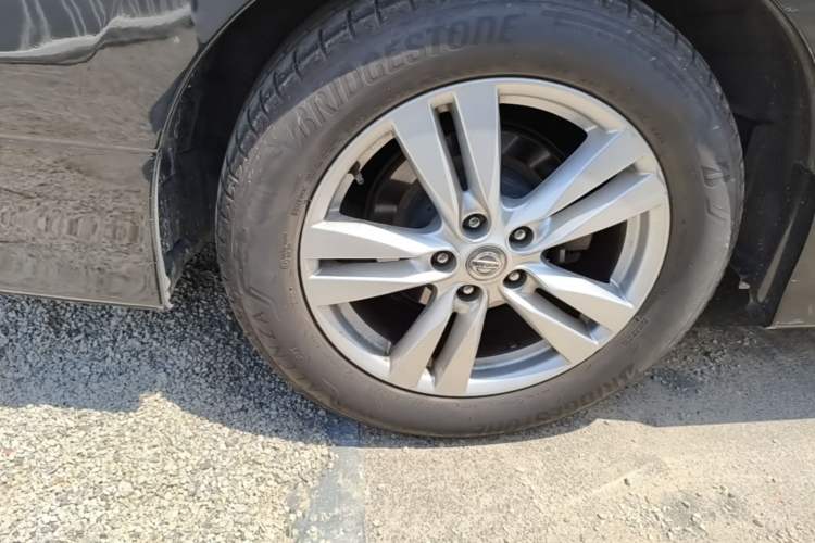 Used Nissan Quest 2015 3.5L SL Exterior 5