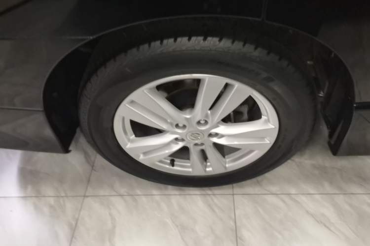 Used Nissan Quest 2015 3.5L SL Exterior 5