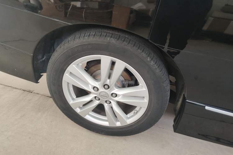 Used Nissan Quest 2015 3.5L SL Exterior 8