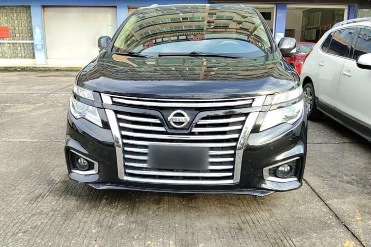 Used Nissan Quest 2015 3.5L SL Front