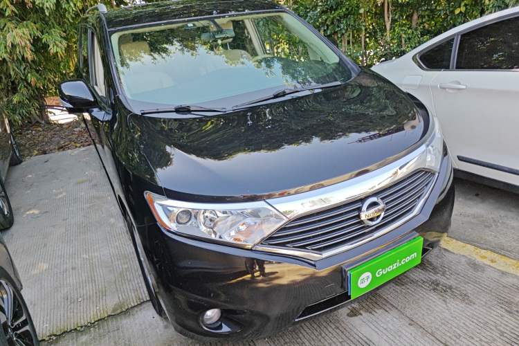 Used Nissan Quest 2015 3.5L SL Front Right 45 Deg