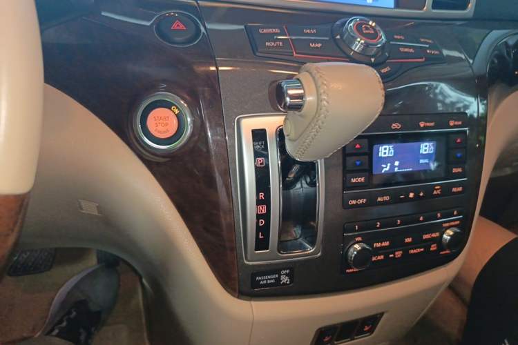 Used Nissan Quest 2015 3.5L SL Gear Lever