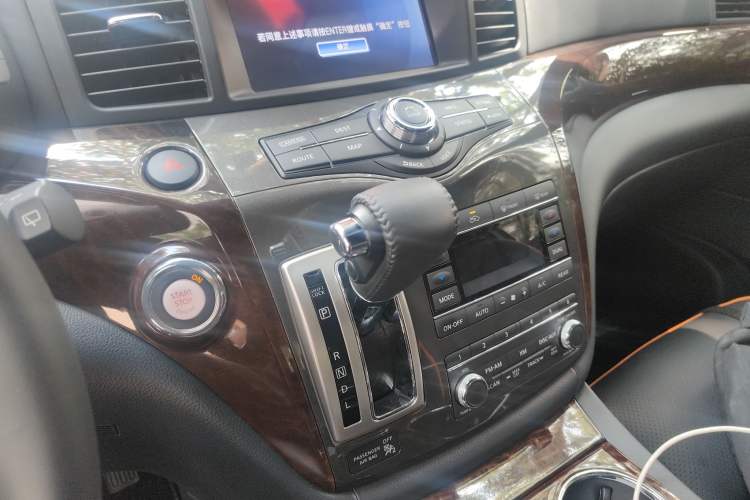 Used Nissan Quest 2015 3.5L SL Gear Lever