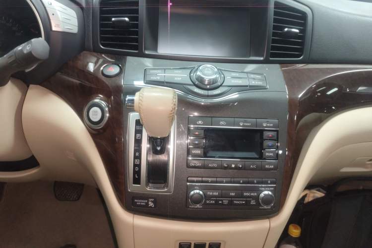 Used Nissan Quest 2015 3.5L SL Gear Lever