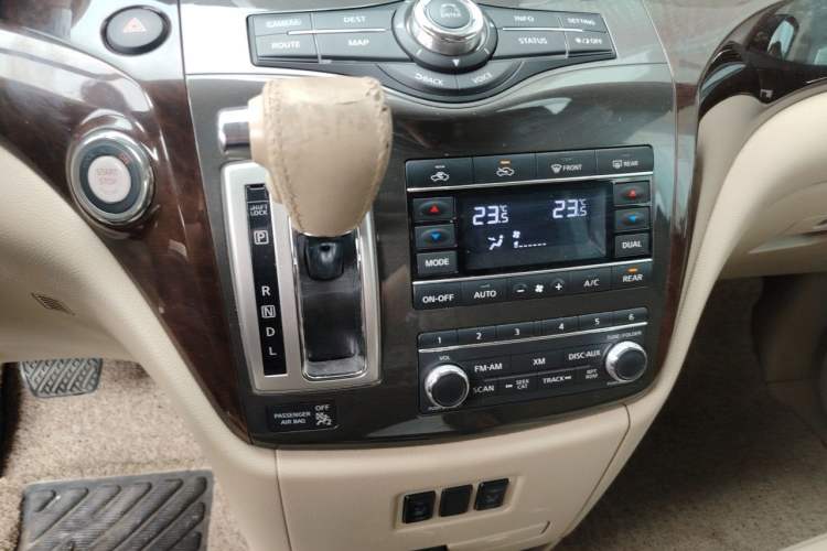 Used Nissan Quest 2015 3.5L SL Gear Lever