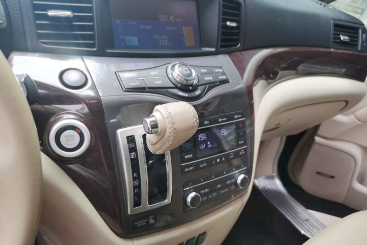 Used Nissan Quest 2015 3.5L SL Gear Lever