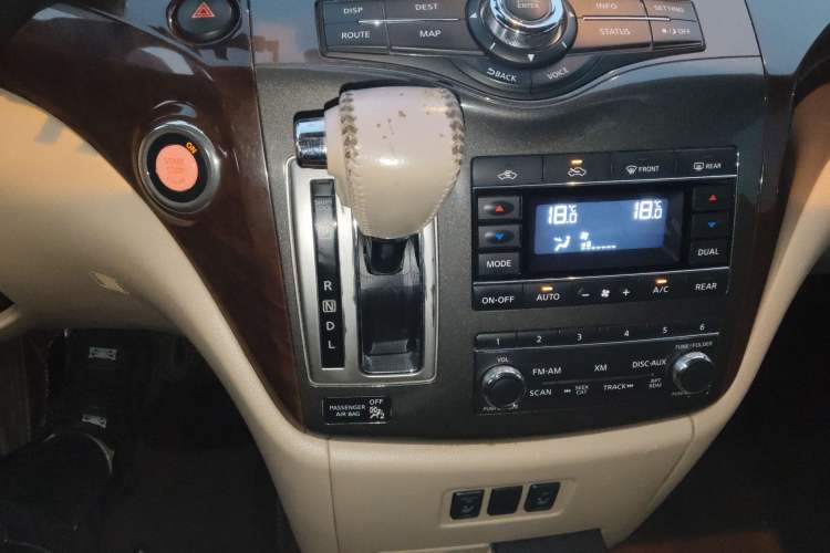 Used Nissan Quest 2015 3.5L SL Gear Lever