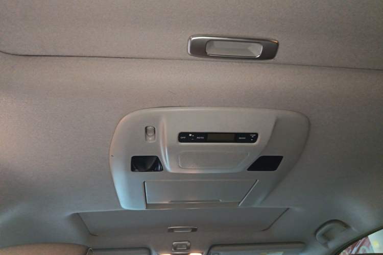 Used Nissan Quest 2015 3.5L SL Headliner