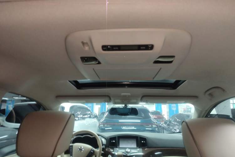 Used Nissan Quest 2015 3.5L SL Headliner