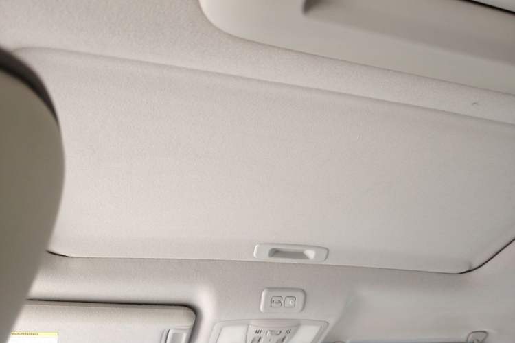 Used Nissan Quest 2015 3.5L SL Headliner