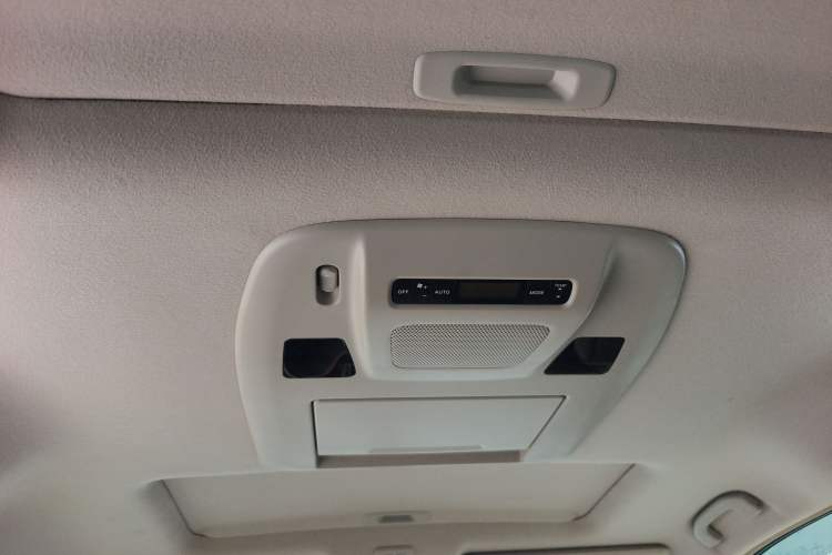 Used Nissan Quest 2015 3.5L SL Headliner