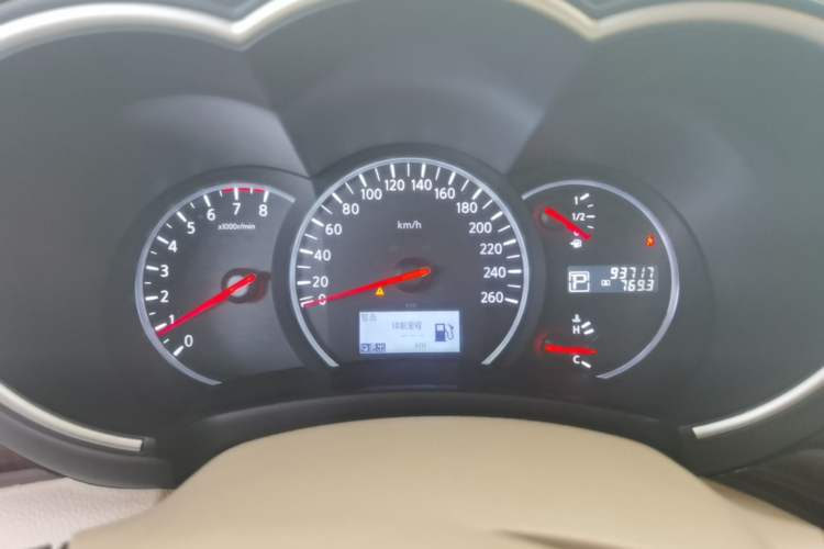 Used Nissan Quest 2015 3.5L SL Instrument Cluster