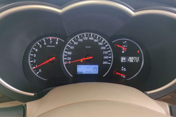 Used Nissan Quest 2015 3.5L SL Instrument Cluster