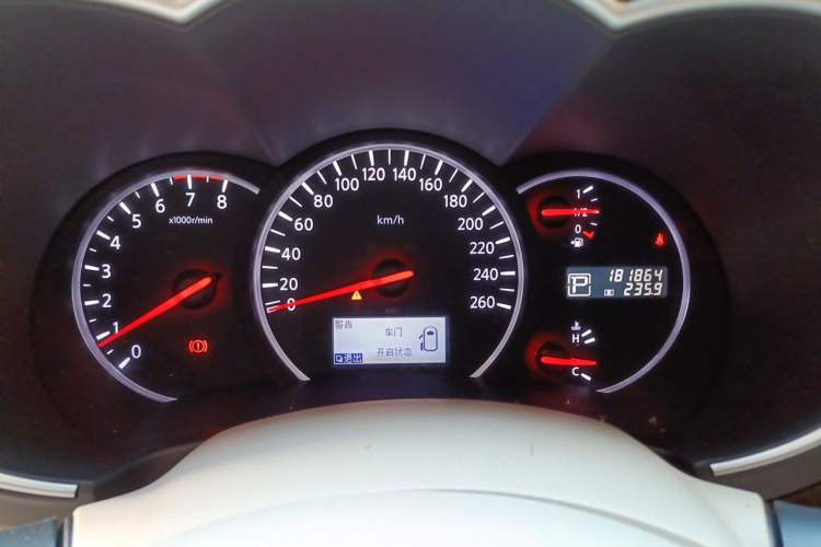 Used Nissan Quest 2015 3.5L SL Instrument Cluster