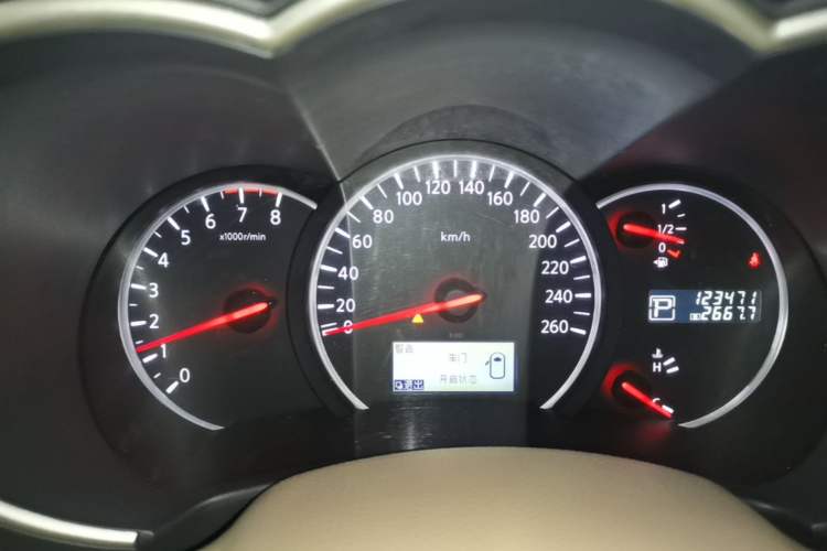 Used Nissan Quest 2015 3.5L SL Instrument Cluster