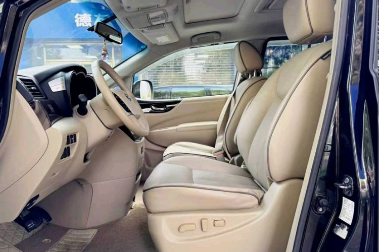 Used Nissan Quest 2015 3.5L SL Interior 1