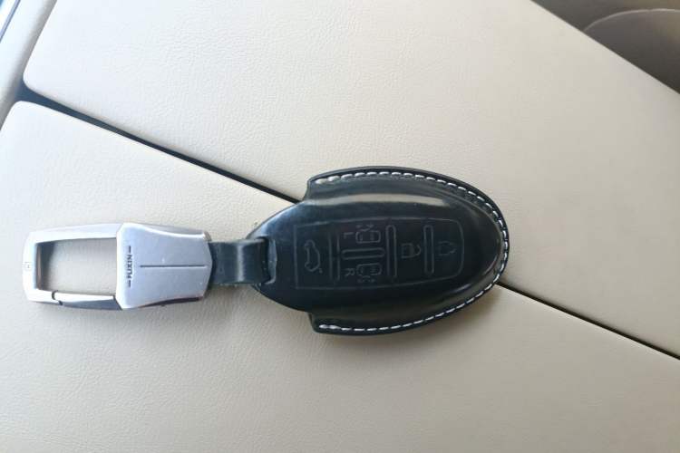 Used Nissan Quest 2015 3.5L SL Interior 1