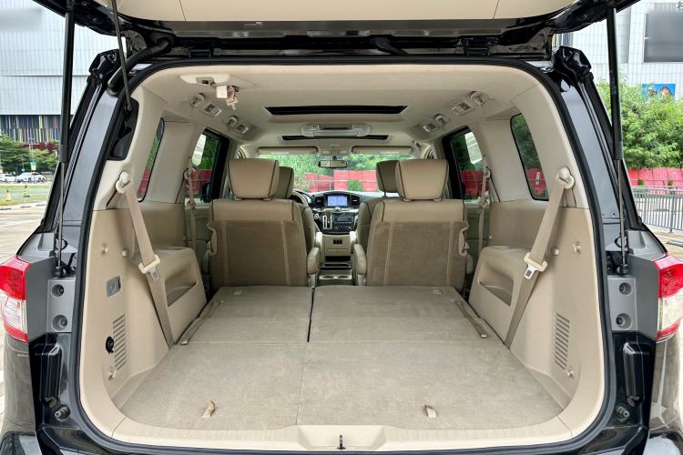 Used Nissan Quest 2015 3.5L SL Interior 11