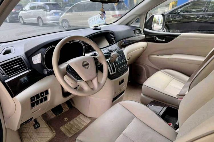 Used Nissan Quest 2015 3.5L SL Interior 2