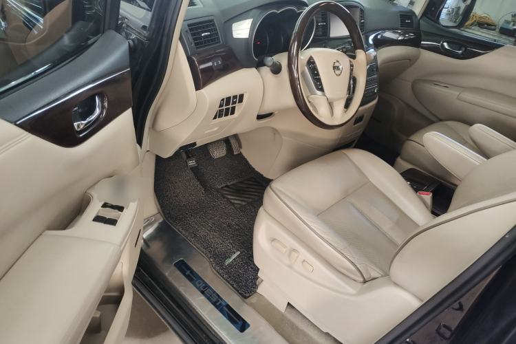 Used Nissan Quest 2015 3.5L SL Interior 3
