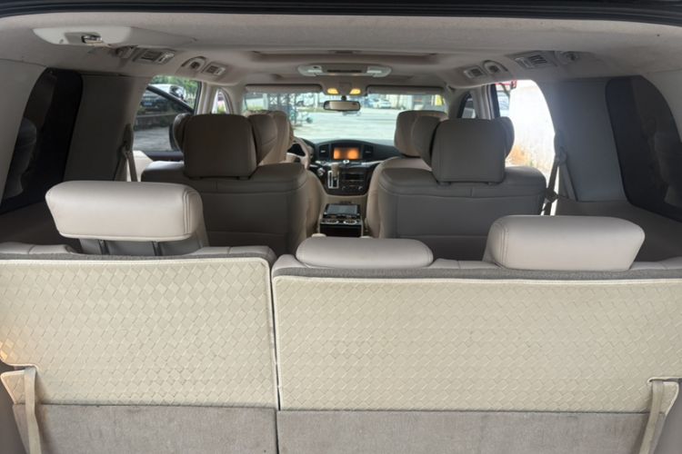 Used Nissan Quest 2015 3.5L SL Interior 3