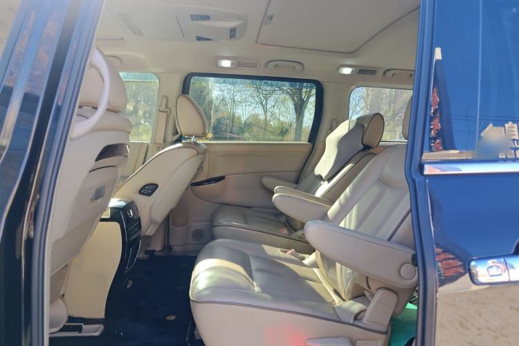 Used Nissan Quest 2015 3.5L SL Interior 4