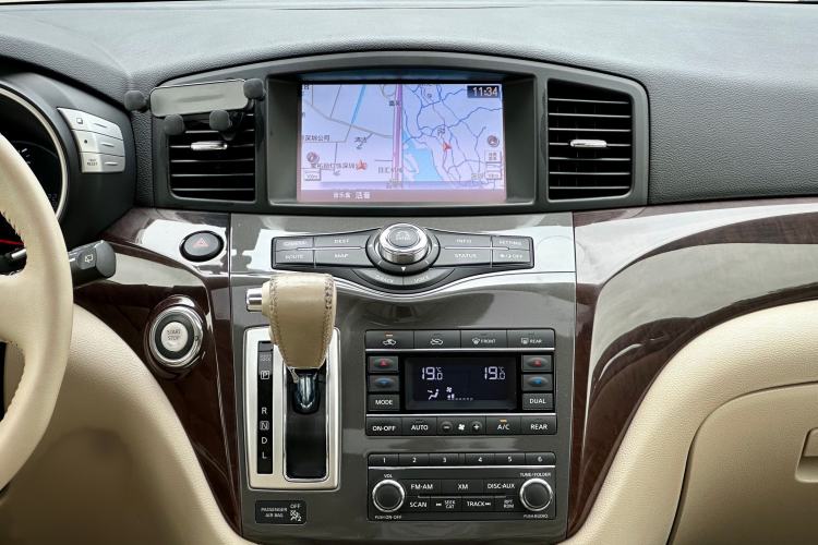 Used Nissan Quest 2015 3.5L SL Interior 5