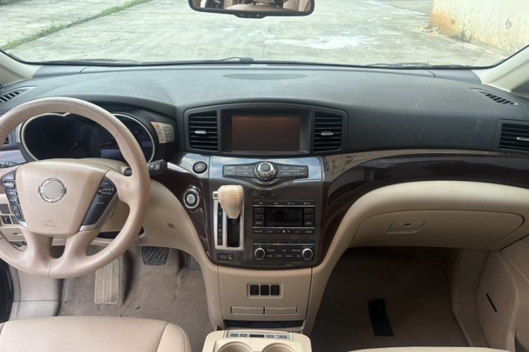 Used Nissan Quest 2015 3.5L SL Interior 5