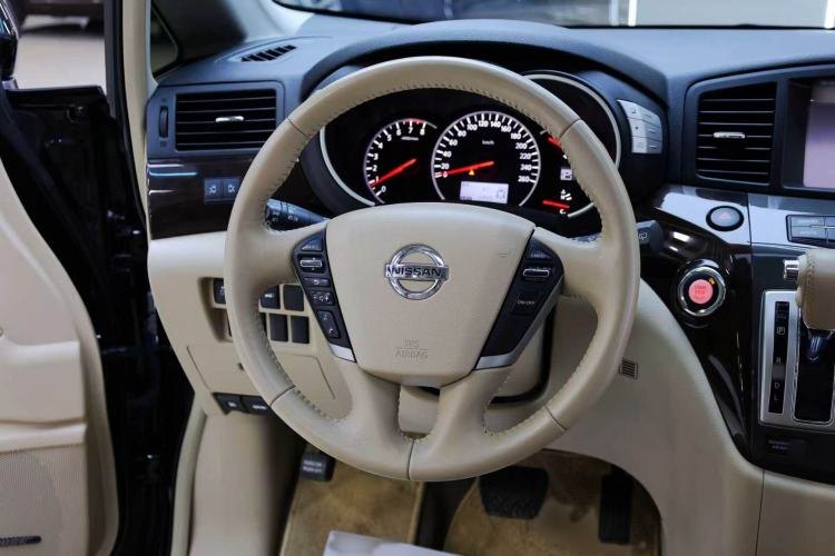 Used Nissan Quest 2015 3.5L SL Interior 7