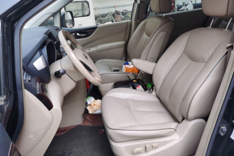 Used Nissan Quest 2015 3.5L SL Left Front Seat