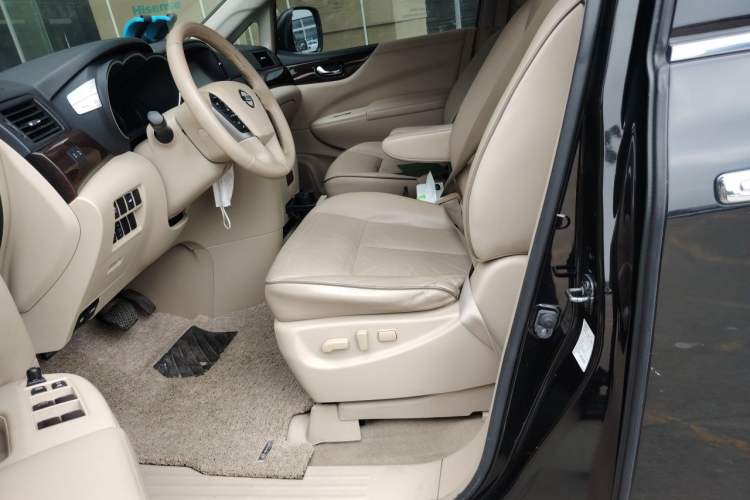 Used Nissan Quest 2015 3.5L SL Left Front Seat