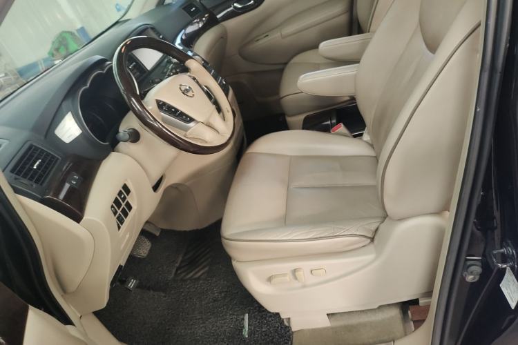 Used Nissan Quest 2015 3.5L SL Left Front Seat