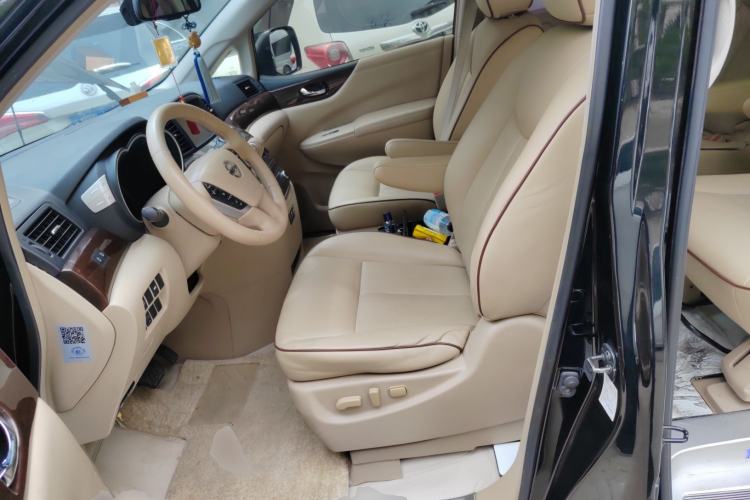 Used Nissan Quest 2015 3.5L SL Left Front Seat