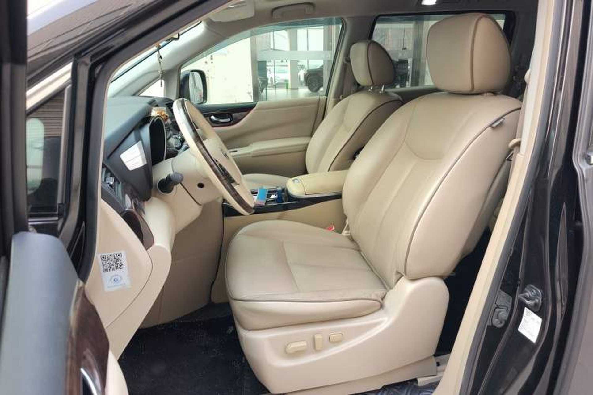 Used Nissan Quest 2015 3.5L SL Left Front Seat