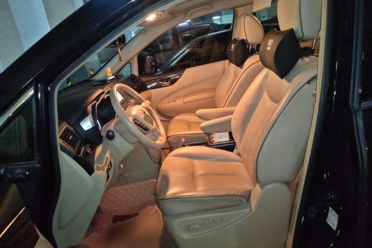 Used Nissan Quest 2015 3.5L SL Left Front Seat