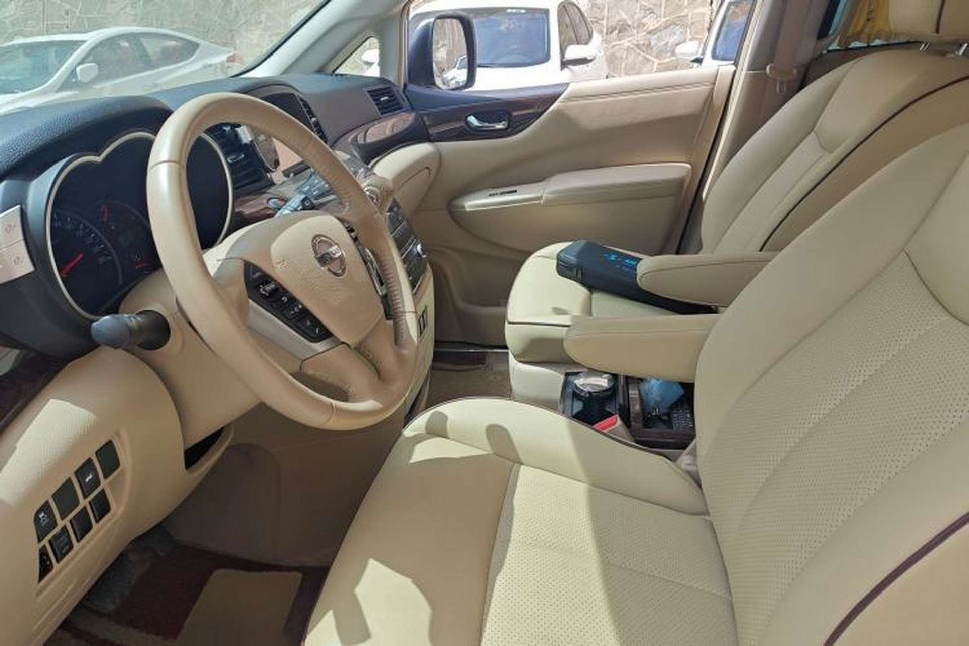 Used Nissan Quest 2015 3.5L SL Left Front Seat