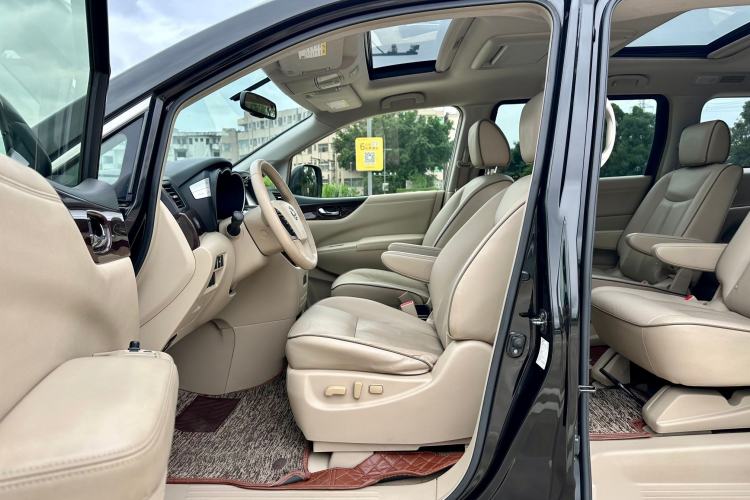 Used Nissan Quest 2015 3.5L SL Left Front Seat