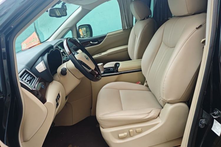 Used Nissan Quest 2015 3.5L SL Left Front Seat