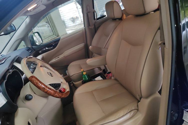 Used Nissan Quest 2015 3.5L SL Left Front Seat