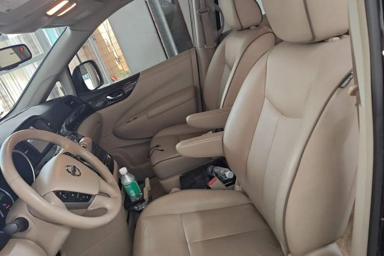 Used Nissan Quest 2015 3.5L SL Left Front Seat