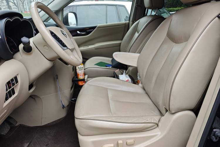 Used Nissan Quest 2015 3.5L SL Left Front Seat