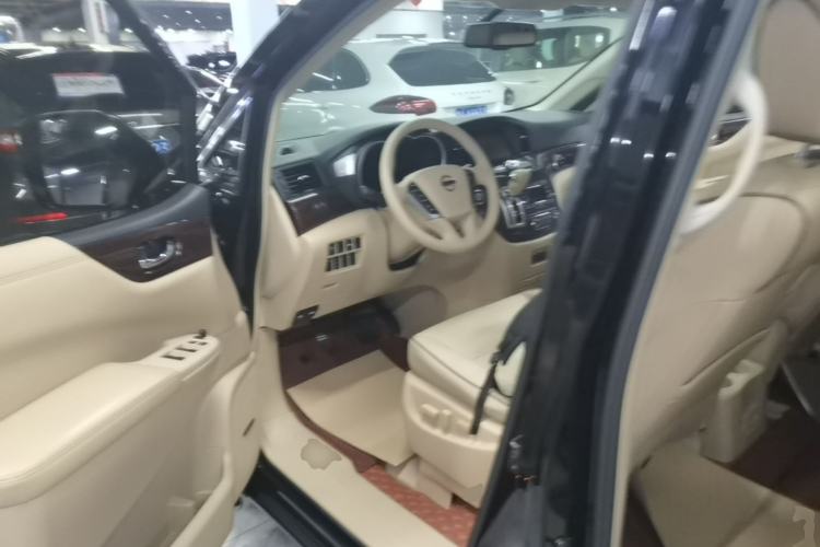 Used Nissan Quest 2015 3.5L SL Left Front Seat