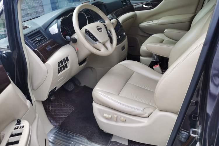 Used Nissan Quest 2015 3.5L SL Left Front Seat