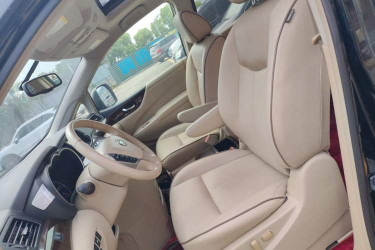 Used Nissan Quest 2015 3.5L SL Left Front Seat