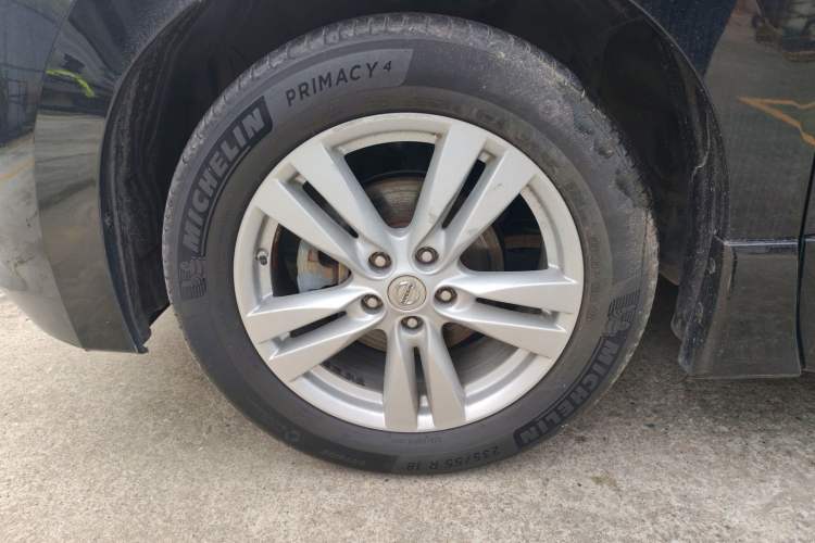 Used Nissan Quest 2015 3.5L SL Left Front Wheel Hub
