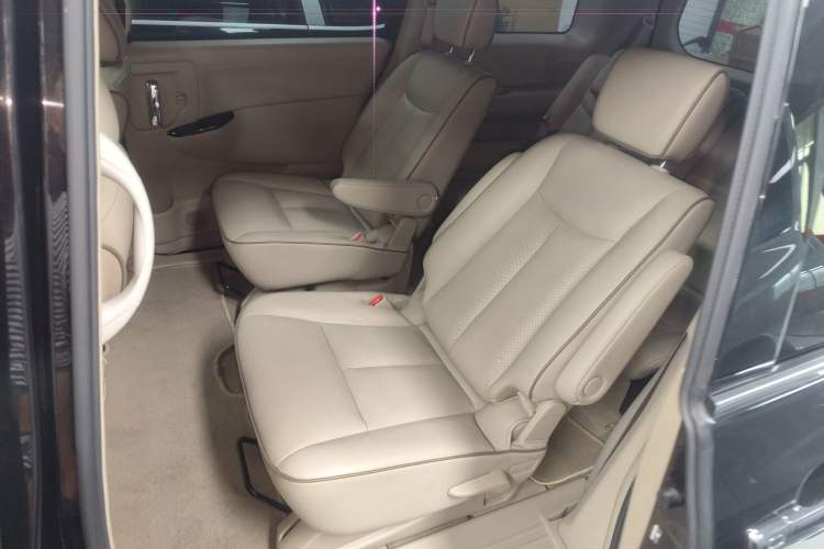 Used Nissan Quest 2015 3.5L SL Left Rear Seat