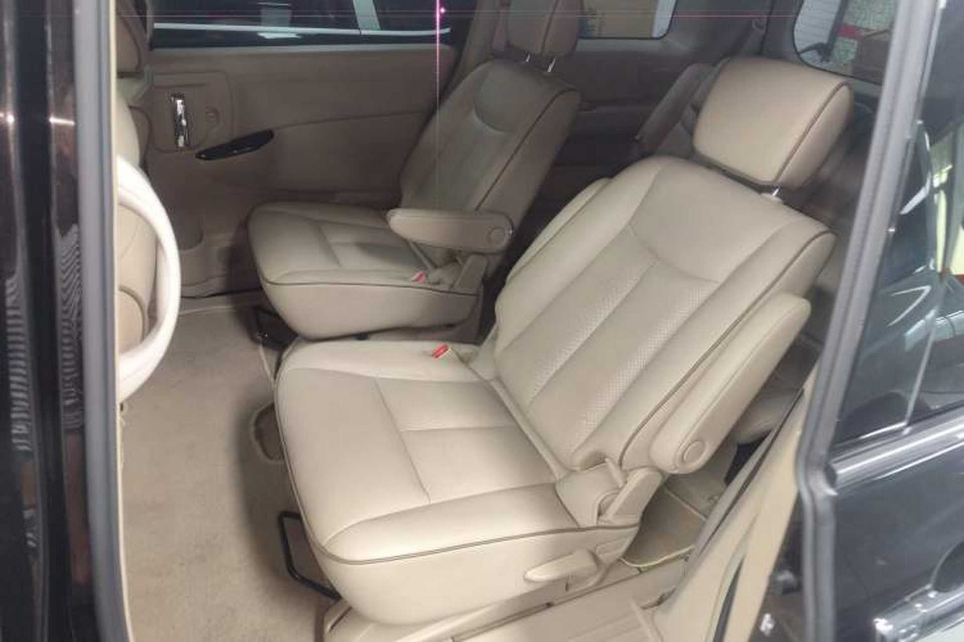 Used Nissan Quest 2015 3.5L SL Left Rear Seat